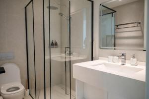 Kora 2 BR Apartment Layan Beach