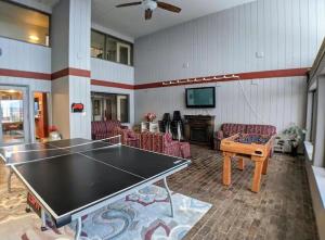 Lakeview Retreat for the Whole Family