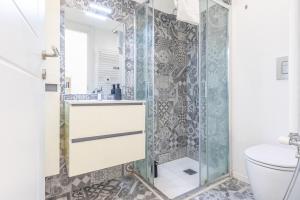 City Stay Bright and elegant apartment with WiFi