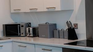 Stylish 1-Bed City Apartment Marco Island