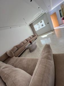 Appartement 2 Chambres avec Balcon Vue Boulevard Armée Royale Tétouan