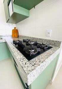 Super Novo! A 1 Minuto de Bares e Restaurantes e a 6 Minutos da Praia