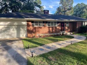 Retro Ranchhouse - Main Bedroom