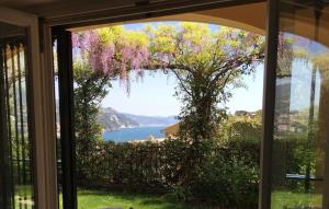 Villa Mares - sea view, free garage
