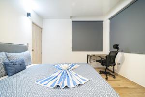 Luxury 2 Bedroom Condo with Rooftop Pool - Macondo