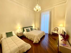 Dimora Ferrari - Noble Suite by the Cathedral
