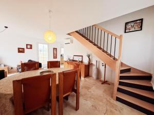 La maison des peupliers