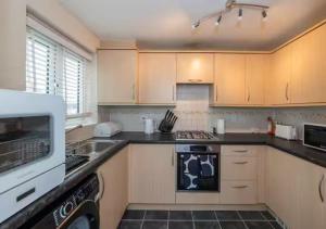 Cosy retreat with outdoor seating - Pass the Keys