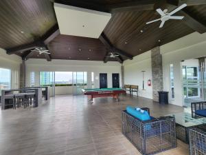 Spacious 42sqm Studio Unit with Balcony Lacson St