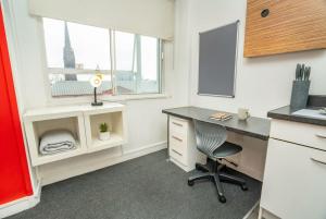 Spacious & Bright Central Coventry Budget Studio