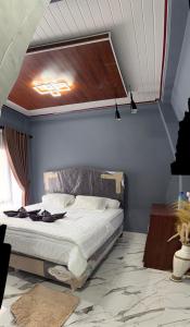 MH Villa Single Bed
