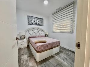 A8 - Apartamento en La Carihuela, 2 dormitorios, Wifi, a 100 metros de la playa