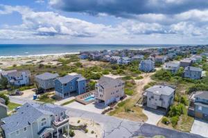 Patriots Place - Corolla, Ocean Sands, 180 Yds to Beach, Oceanside, Pool, Hot Tub, Pool Table, Pets OK