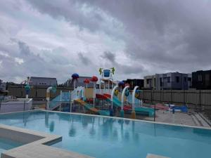 Community Amenities • Nearby Beach • Tagaytay