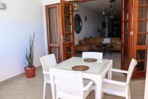 Luxury Ocean Views 1 Bedroom Apartment