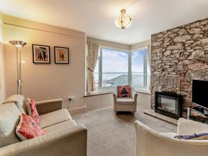 2 Bed in Brixham BX022