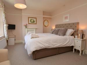 3 Bed in Bridport oc-dc160