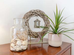 2 Bed in Mundeseley KT192