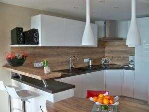 REF 319 Ploemeur Lomener appartement type 3 vue mer