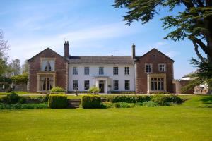 Glewstone Court, Ross-on-Wye, Herefordshire, HR9 6AW.