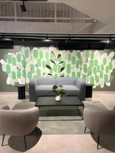 CIRCA Lynwood Air B&B