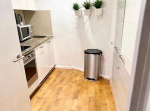 Riverside getaway - Everyday stays