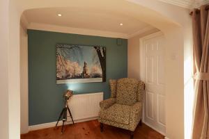 Ever popular 2 bedroom riverside home - to sleep 4 - Pass the Keys