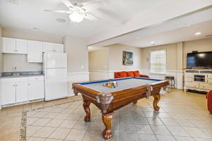 Hidden Treasure - Nags Head MP 16, Oceanfront, Private Beach Access, Pool, Hot Tub, Pool Table, Pets OK
