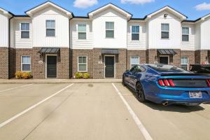 Arte Luxury townhomes O5 I Comfy 2 Bed 25 Bath