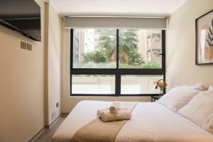 Sleek Santiago Retreat City Views Sleeps 3