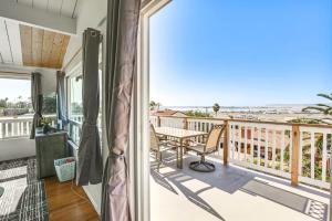 3 bedroom condo with expansive view