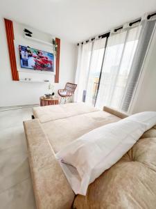 Moderno Apto 2 Hab con Aire y Ubicación Top