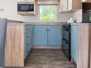 Whispering Pines Spa - Uk50087