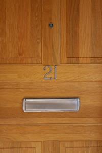 A bright & spacious 2BR 2BA executive apartment