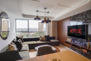 Hilton city center Residences , View Tower 8C