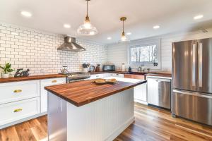 Quiet Waterfront Home: Ideal Maine Escape!