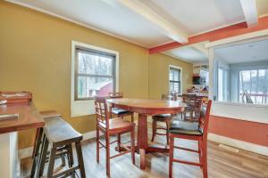 Tranquil Lakefront Home w Sunroom in Burlington