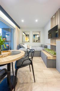 Lake Apart Ostróda II - studio z widokiem na jezioro i park