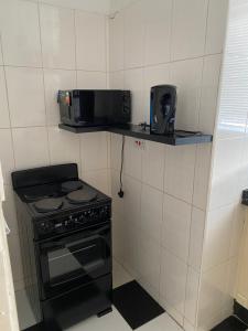 Mandy & Mos Greenfields Cottage