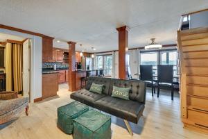 Lakefront, Hot tub, Theater Game w Private Dock