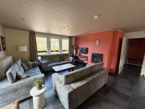 Comfortable holiday cottage in Herbeumont - 5 bedrooms, 3 bathrooms, SAUNA