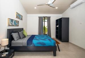 NEW! 3 bedroom Villa with Pool, walk to beach & National Park