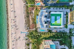 Apollo 409 Beachfront Luxury on Marco Island