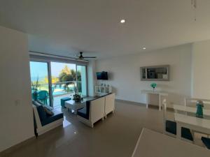 Magico Apartamento Frente al Mar 3 Habitaciones AR24