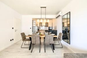 Apartment Gabi - Seaview & Spacious Terrace, Znjan