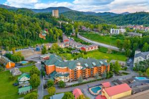 Luxury Condo Sleeps 6 Near Downtown Jetted Tub