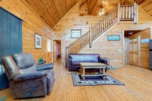Smoky Mtn Cabin Sleeps 6 Hot Tub Pool Table Games