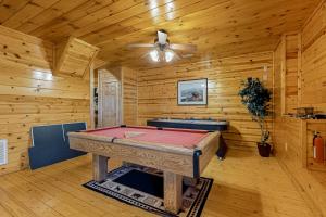 Smoky Mtn Cabin Sleeps 6 Hot Tub Pool Table Games