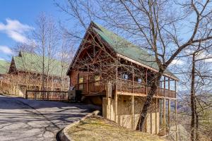 Lovely Cabin Sleep 4 Hot Tub Mtn Views Pool Table