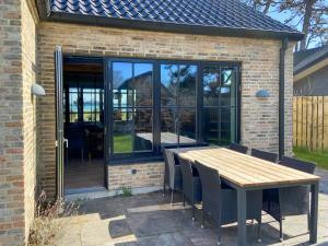 Beach Villa With Private Pier In Hou